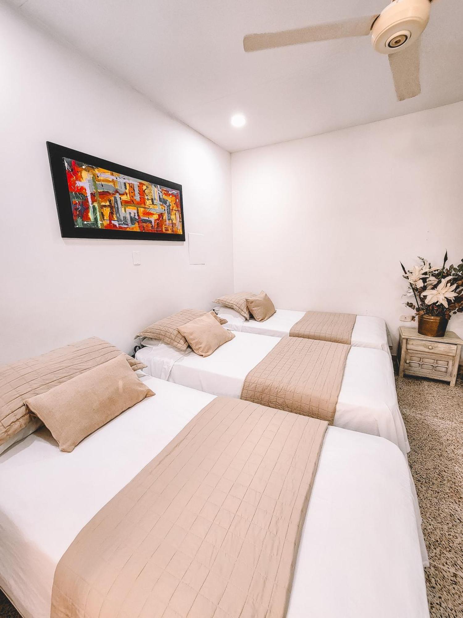 Hotel Radoa El Banco  ภายนอก รูปภาพ